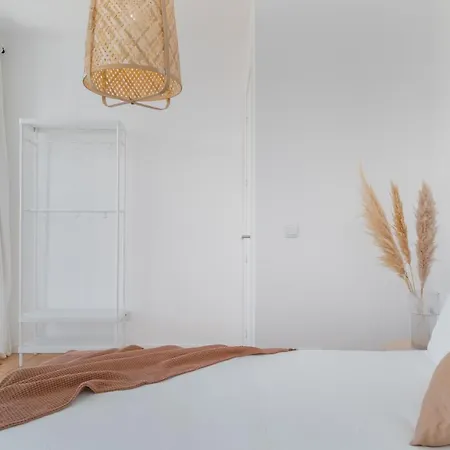 Апартаменты Casa Boma - Sunny And Elegant - Lapa V *